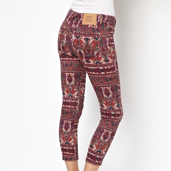 Somedays Lovin Paisley Print Capri Skinny Jeans - Picture 2 of 8